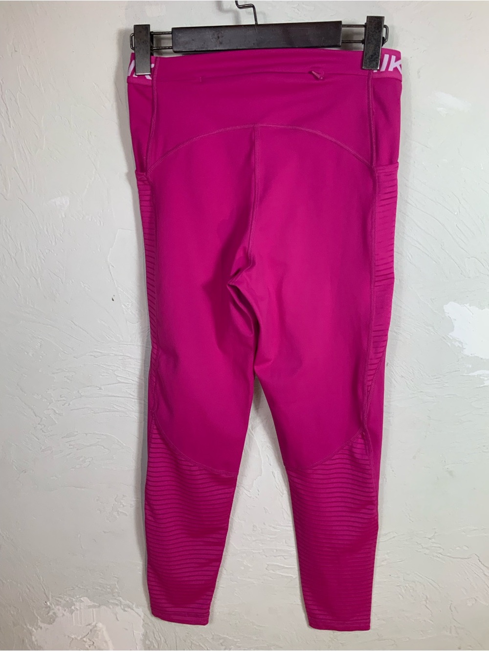 Nike Pro Dri-FIT Women's Pink Athletic Leggings Size M Training Workout Gym - Picture 7 of 8